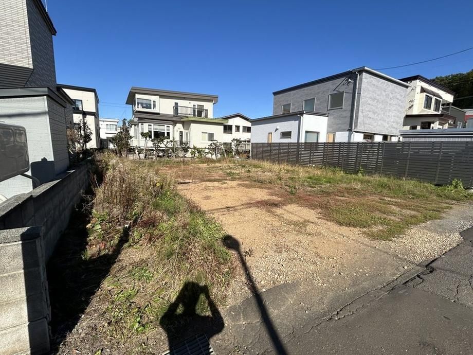 Land for Sale in Minami-ku, Sapporo - 213.41m2 - Thumbnail 4