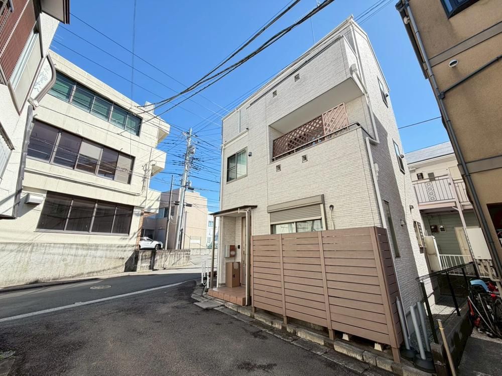 3LDK House for Sale in Naganuma-cho, Yokohama - Thumbnail 2