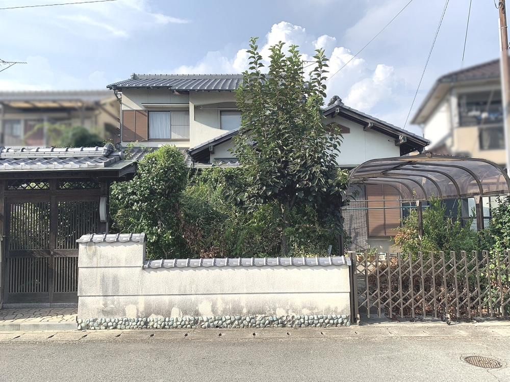 Spacious 4DK House in Himeji, Hyogo – 107m2 on 177m2 Plot - Thumbnail 2