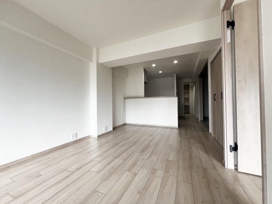 2LDK Apartment for Sale in Hon-Atsugi, Kanagawa - Thumbnail 2