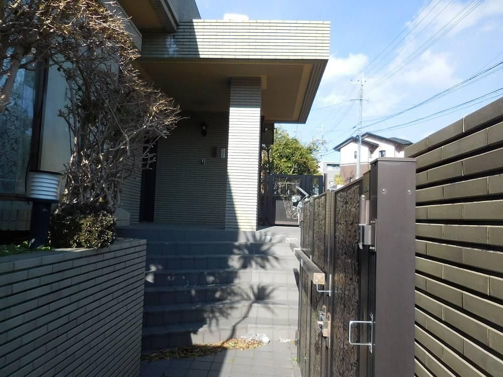 RC House with Studio and Tea Room in Miyazaki - 267 sqm - Thumbnail 2