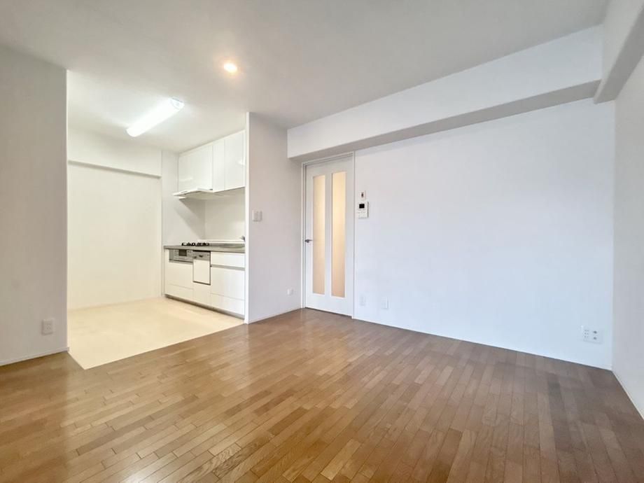 2LDK Apartment for Sale in Tama Ward, Kawasaki - 64.4m2 - Thumbnail 3