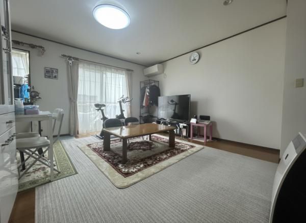 Spacious 4LDK House for Sale in Nagareyama, Chiba - Thumbnail 4
