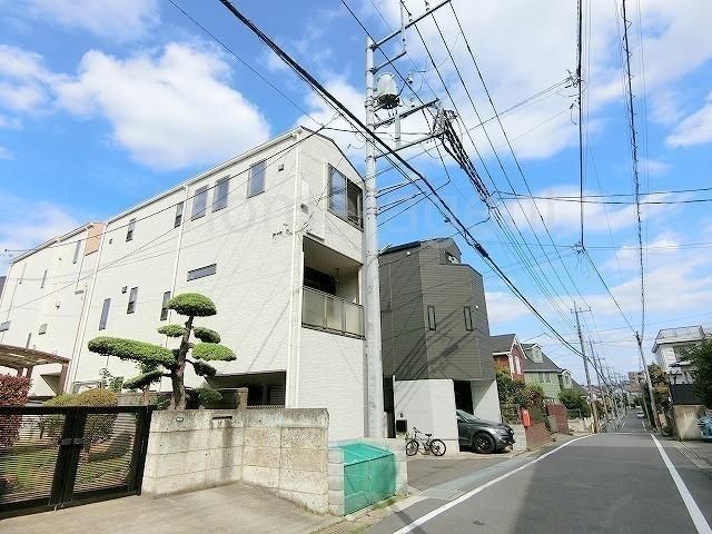 3LDK House for Sale in Urawa-ku, Saitama City - Thumbnail 2