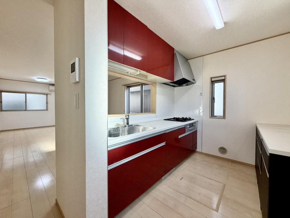 3LDK Detached House 5 Min from Higashi-Ome Station - Thumbnail 4