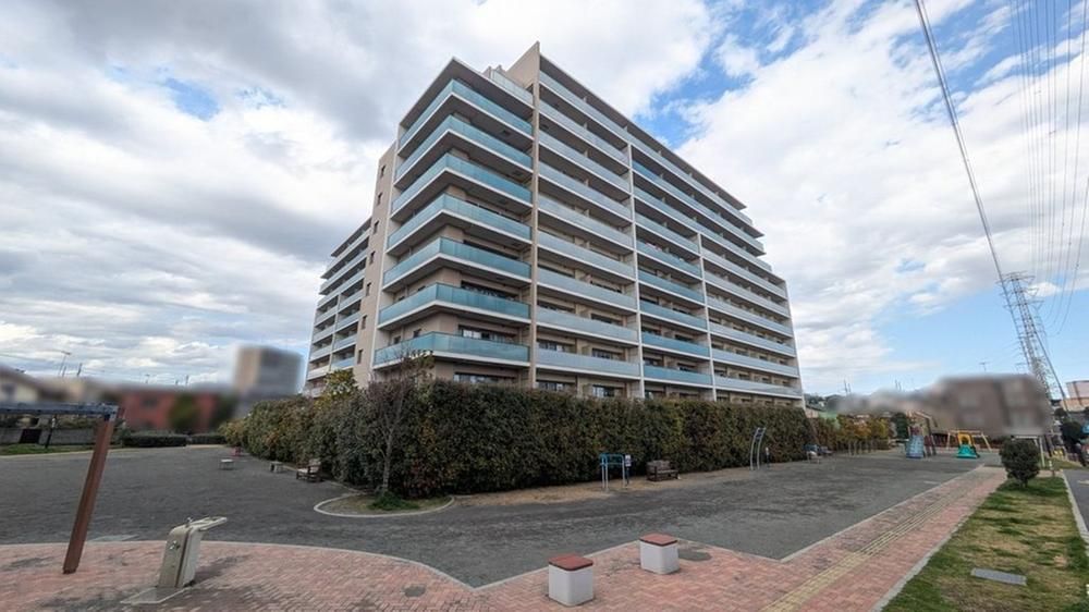 2LDK Apartment for Sale in Isehara, Kanagawa – 64.64m² - Thumbnail 2