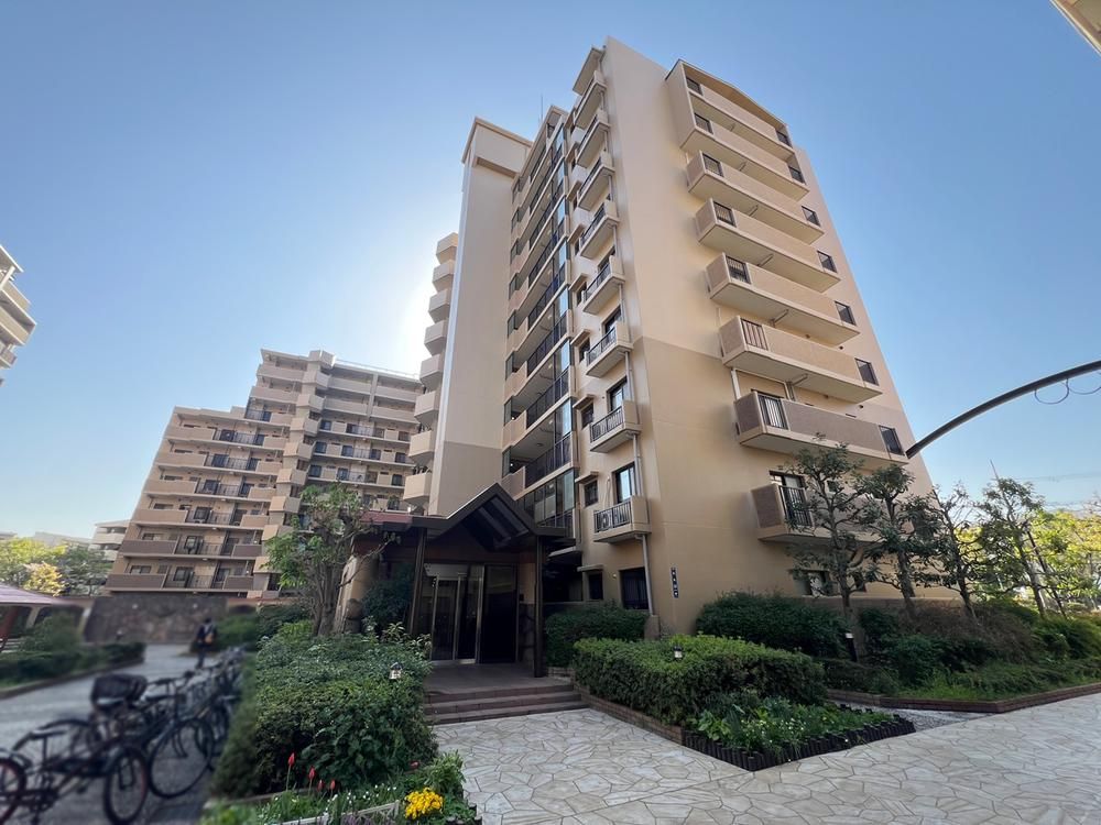 4LDK Apartment for Sale in Daito, Osaka near Suminodo Station - Thumbnail 3