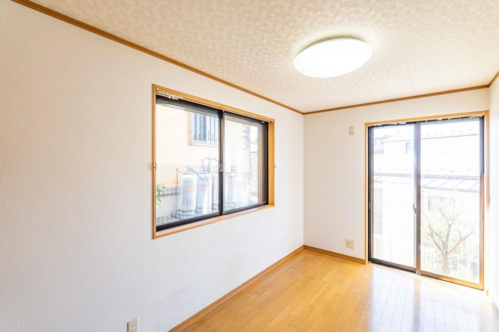 Resale 3LDK+S House in Nishi Ward, Yokohama - 62.53 sqm Land - Thumbnail 3