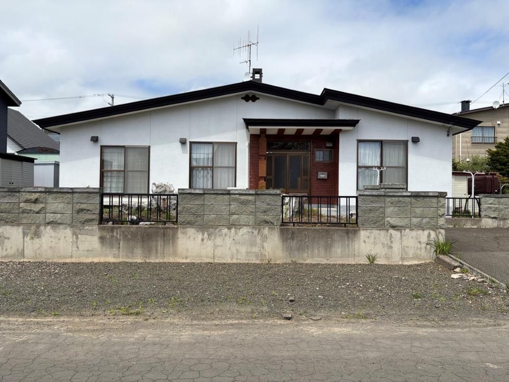 4LDK Single-Story House for Sale in Kitami, Hokkaido - Thumbnail 2