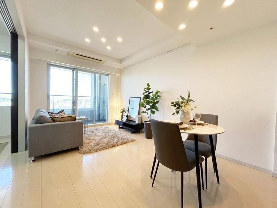 2LDK+S Apartment for Sale Near Yokohama Station, Nishi Ward - Thumbnail 3