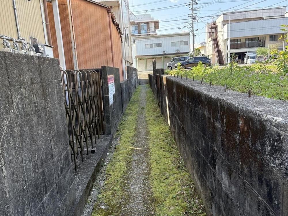 Land for Sale in Kochi City - 383 sqm Plot - Thumbnail 2