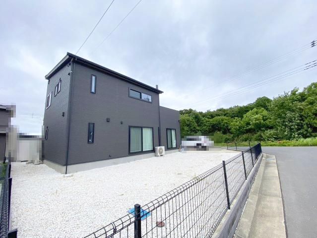 4LDK Detached House for Sale in Mito, Ibaraki - 35 million yen - Thumbnail 3