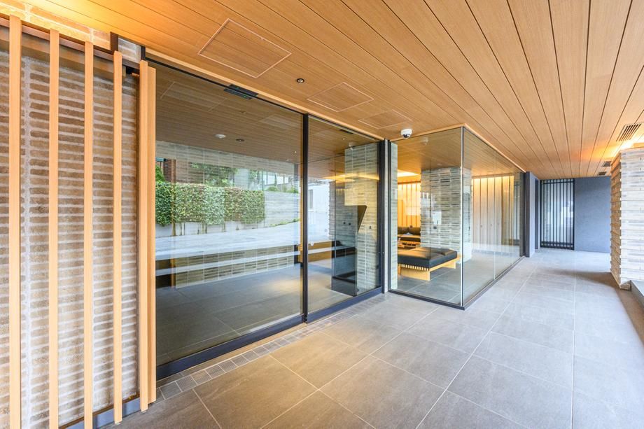 3LDK Apartment for Sale in Yamate, Yokohama - 89.61m² - Thumbnail 4
