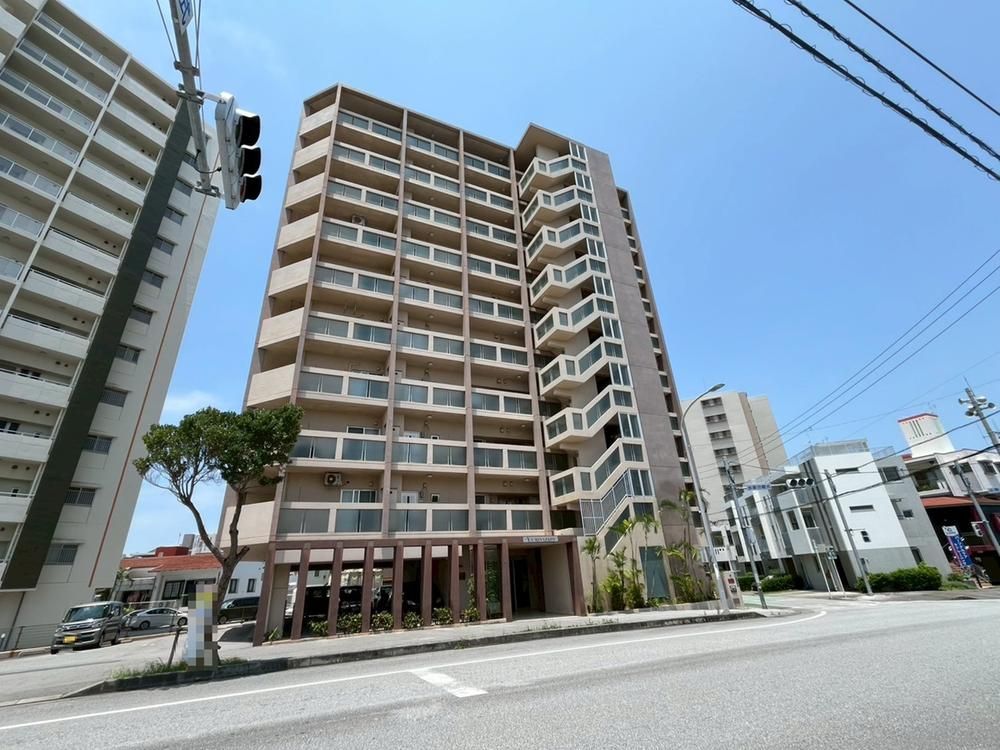 2LDK Apartment for Sale in Miyazato, Okinawa City - Thumbnail 2