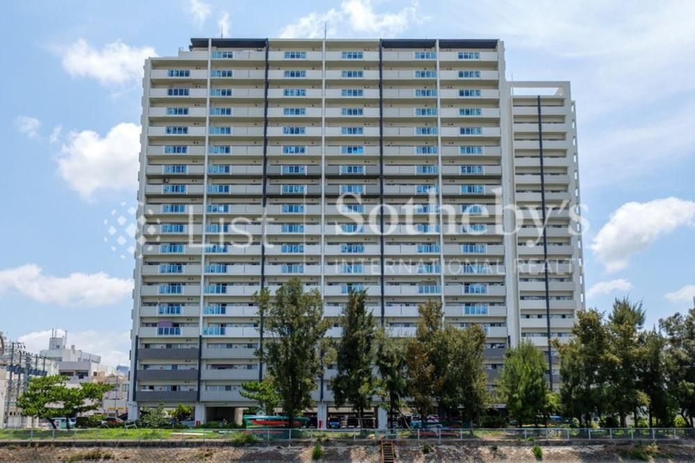 1K Apartment for Sale in Yonabaru, Okinawa - 27.46 sqm - Thumbnail 2
