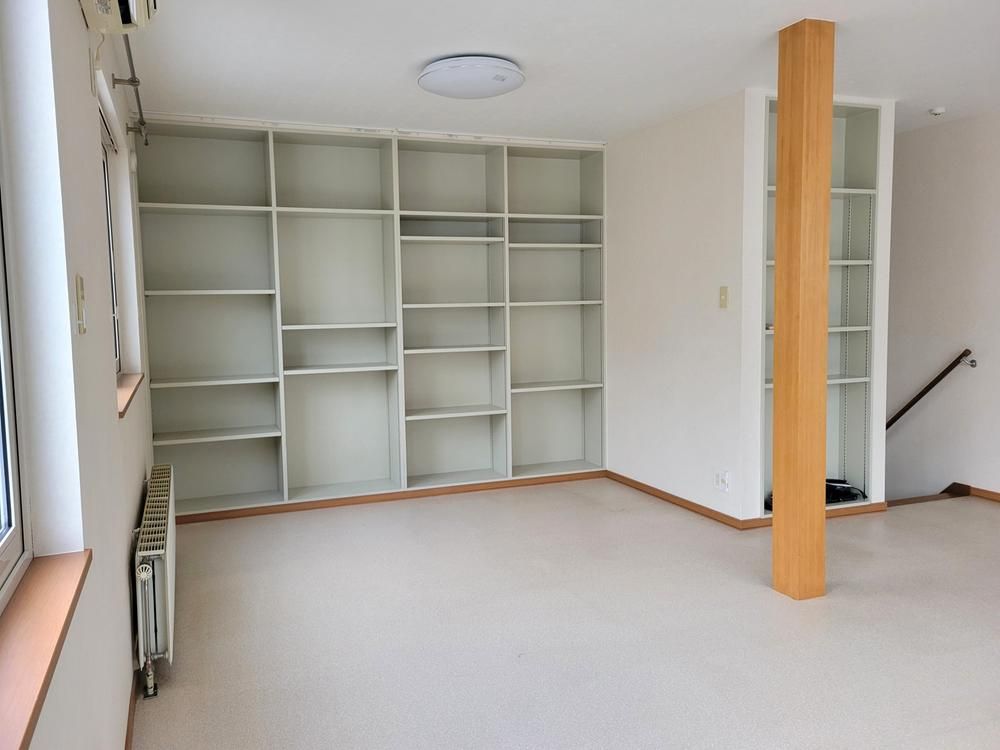 Spacious 2LDK House for Sale in Toyohira, Sapporo with Parking - Thumbnail 4