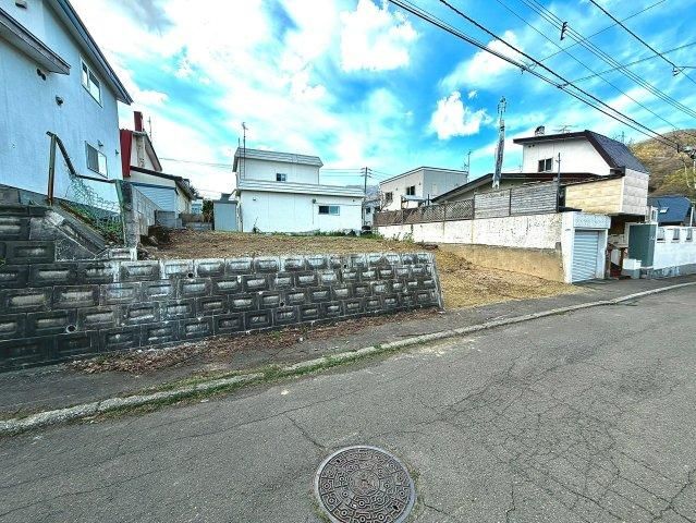Land for Sale in Nishi Ward, Sapporo - 184.52 sqm - Thumbnail 3