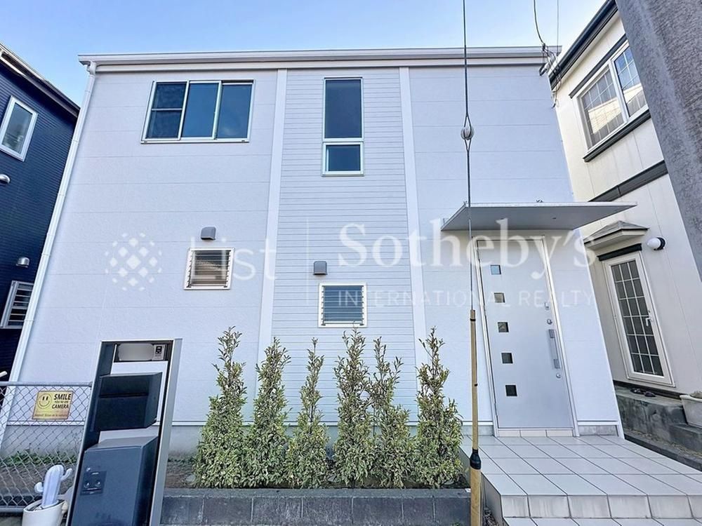 Renovated 3LDK House with Loft in Fujisawa, Kanagawa - Thumbnail 2