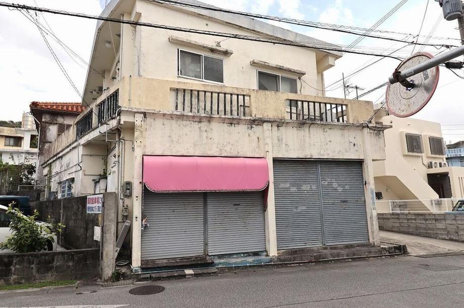 RC 2-Story Shop & House for Sale in Shikina, Naha, Okinawa - Thumbnail 2