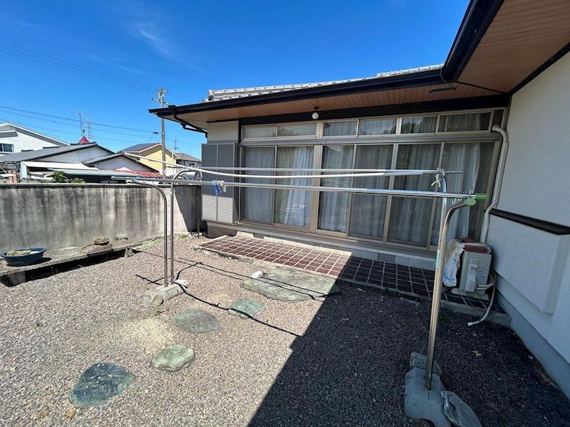 5DK House for Sale in Niihama City, Ehime - 8.5 Million Yen - Thumbnail 2