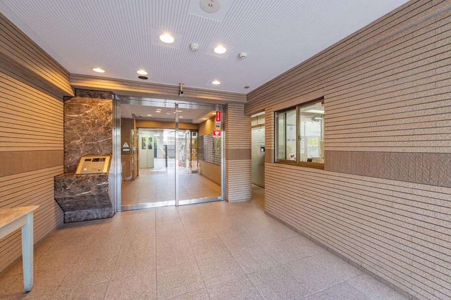 Renovated 2LDK+S Apartment in Nishi Ward, Yokohama - Thumbnail 3