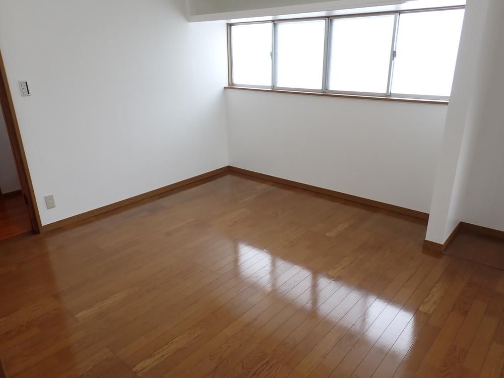 Renovated 7DK House with Sunroof in Niigata's Kita Ward - Thumbnail 4