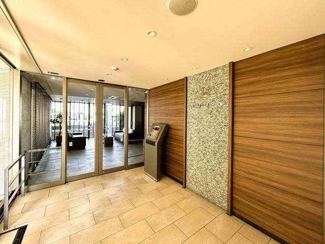 2LDK Ocean View Apartment for Sale in Tomigusuku, Okinawa - Thumbnail 2