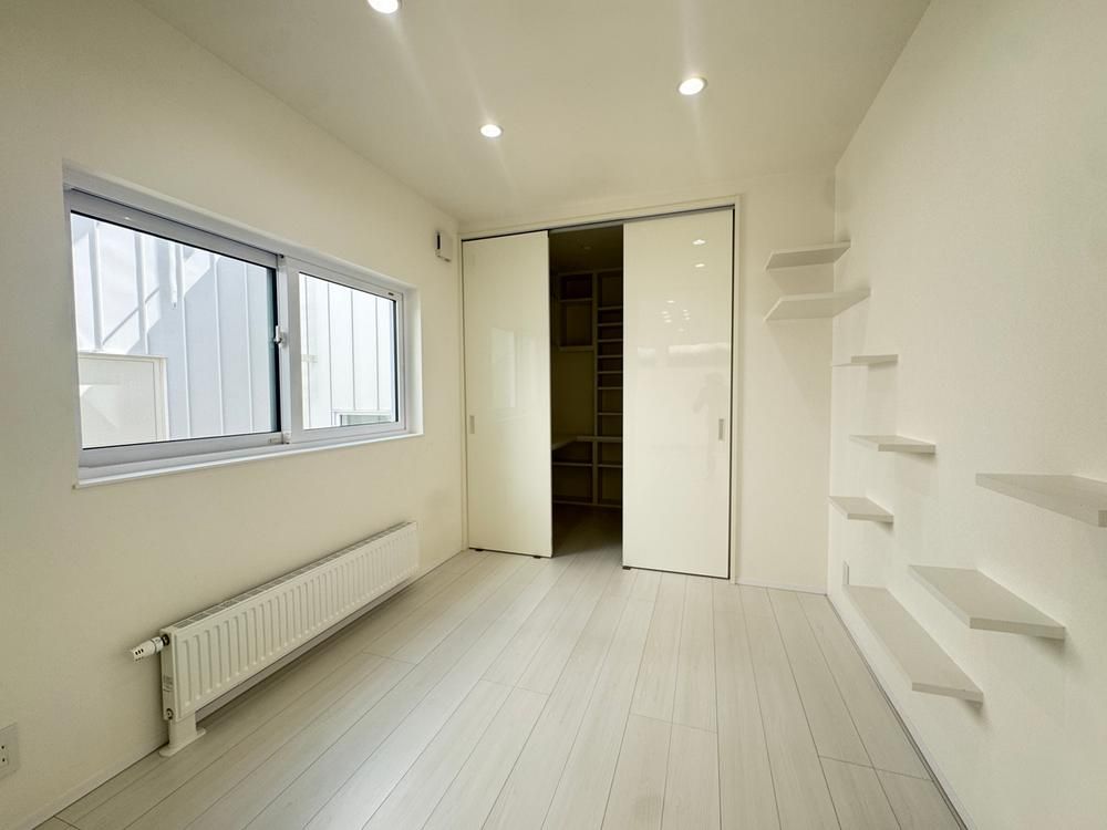 Modern 3LDK Detached House in Sapporo Nishi Ward with Renovations - Thumbnail 4