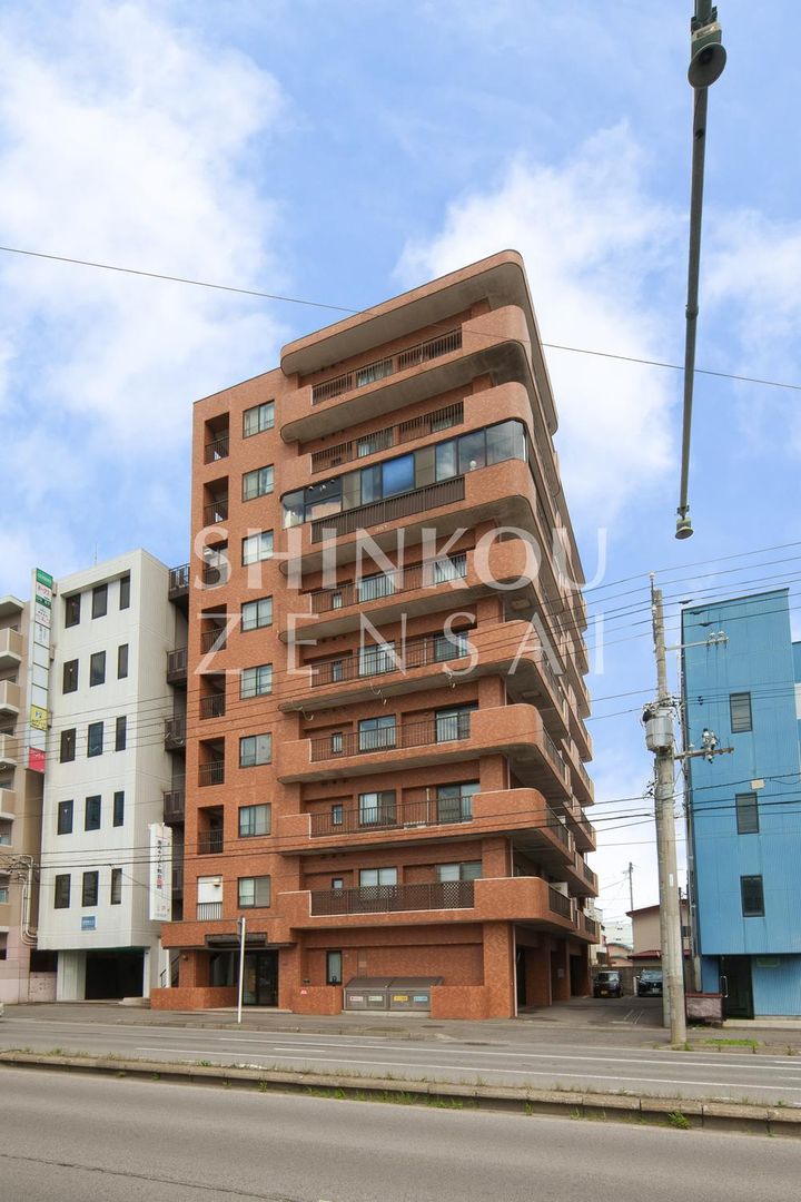 3LDK Apartment for Sale in Hakodate, Hokkaido - 79m2 - Image 1