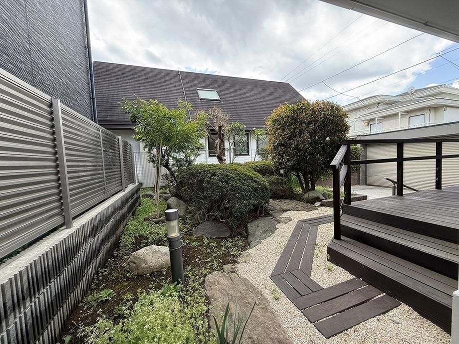 5LDK House in Suginami, Tokyo - 201m2 for Sale - Thumbnail 2