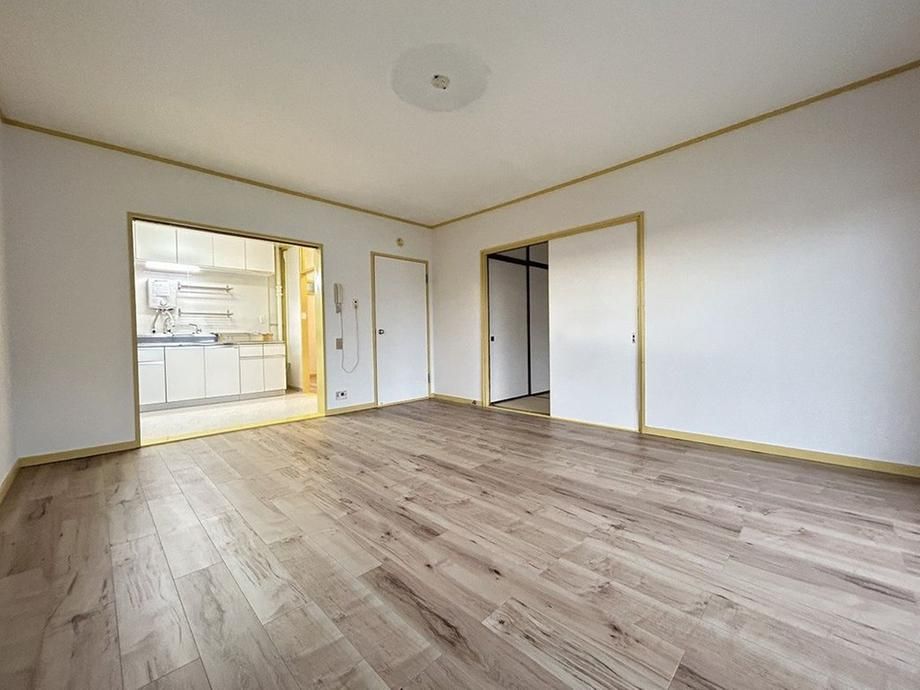 3LDK Renovated Apartment in Funabashi, Chiba - 9.8M Yen - Thumbnail 3