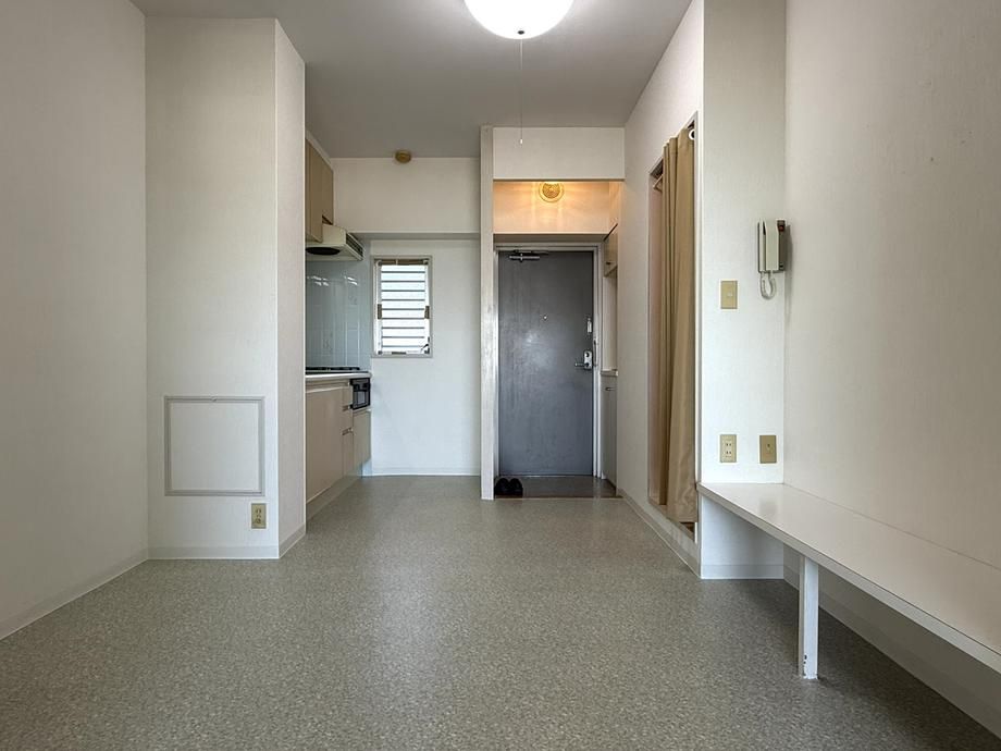 1DK Apartment for Sale in Katsuura, Chiba - Blue Sky Katsuura - Thumbnail 2