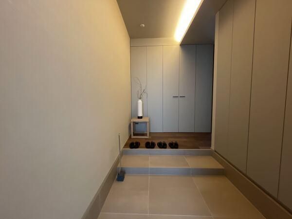 3LDK Apartment 121.56m² in Yoyogi, Shibuya, Tokyo - Thumbnail 2