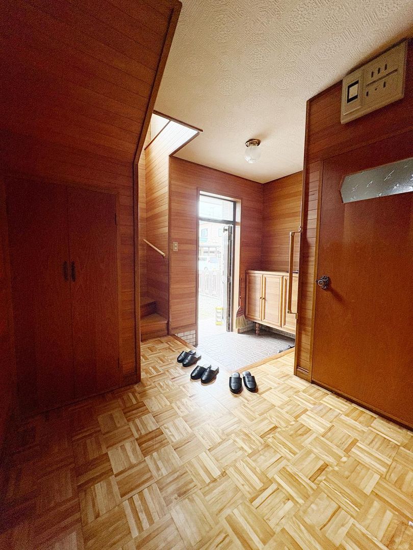 Renovation-Ready 6LK House in Obihiro with 178m² Land - Thumbnail 2