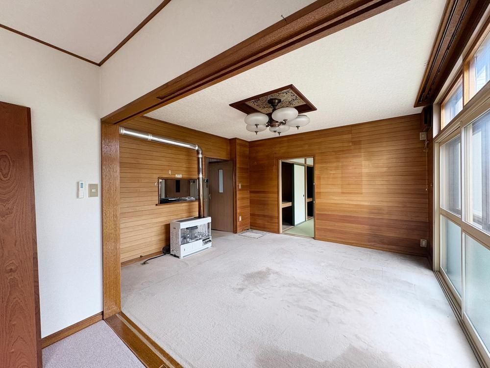 Renovation-Ready 6LK House in Obihiro with 178m² Land - Thumbnail 4
