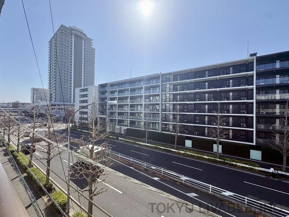 1DK Condominium for Sale in Isogo-ku, Yokohama - Thumbnail 2
