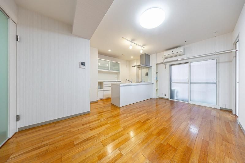 2LDK Apartment for Sale in Noborito, Kawasaki - Thumbnail 2