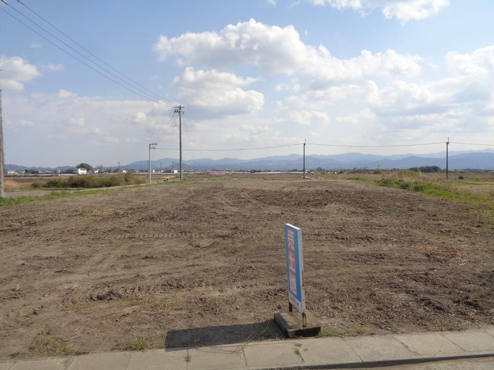 Large 1188m2 Land for Sale in Itano Town, Tokushima - Thumbnail 3