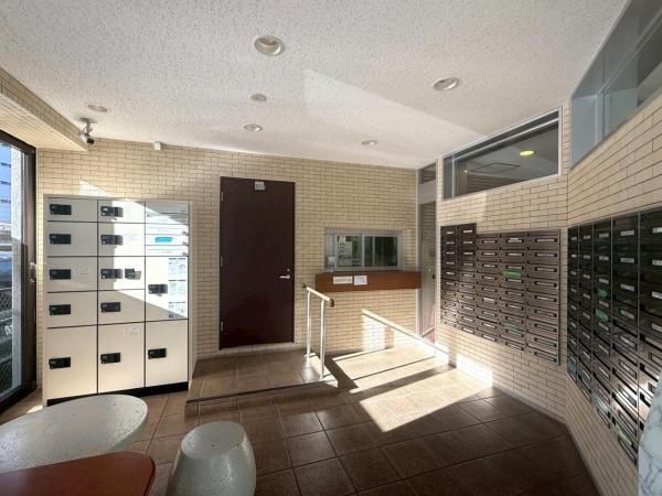 Renovated 3LDK Apartment for Sale in Aoba-ku, Sendai - Thumbnail 2