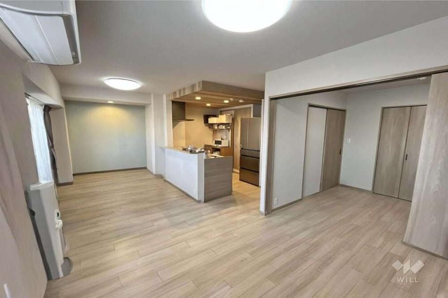 Renovated 3LDK Apartment for Sale in Toyonaka, Osaka - Thumbnail 4