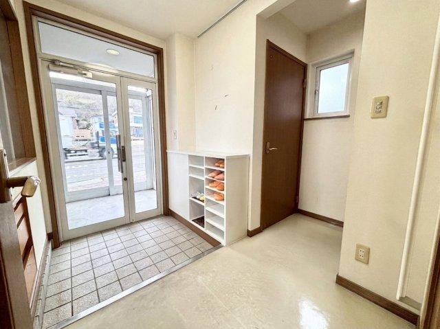 5LDK+S Mixed-Use Property with Commercial Space in Otaru - Thumbnail 2