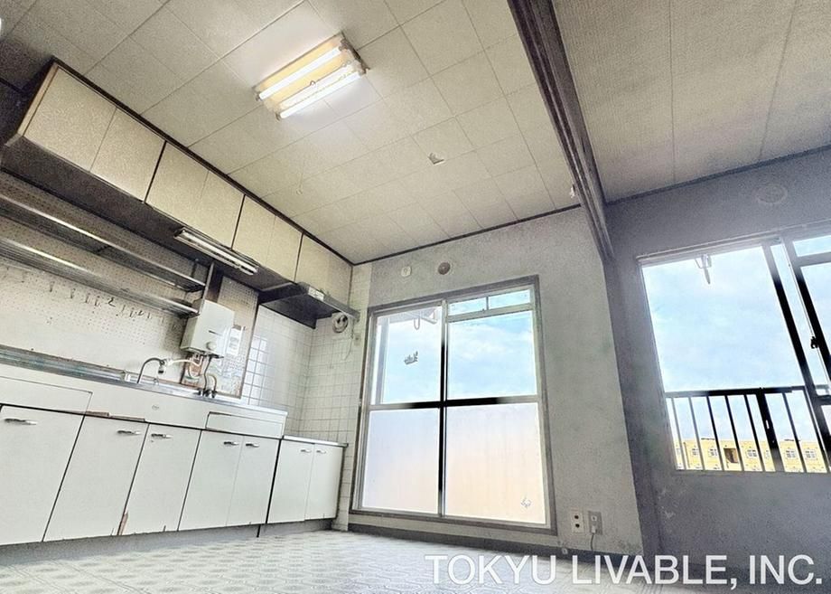 3DK Apartment for Sale in Totsuka-ku, Yokohama - Thumbnail 3