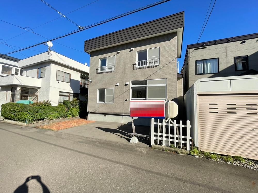 Renovated 4LDK House Near Shinkawa Station in Sapporo Kita Ward - Thumbnail 4