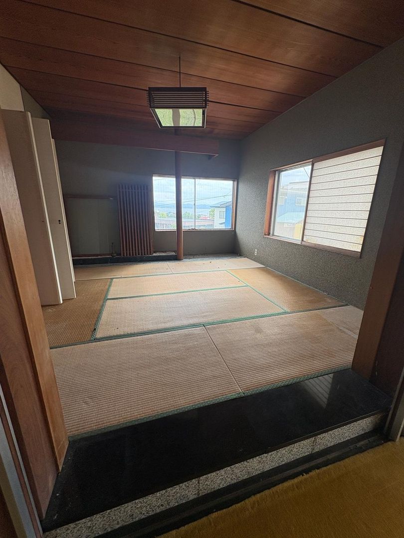 4LDK+S House with Panoramic Views in Hakodate, Hokkaido - Thumbnail 4