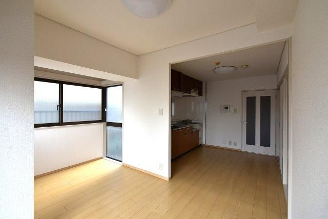 2LDK Apartment for Sale in Sendai, Miyagi - 50m2 - Thumbnail 4