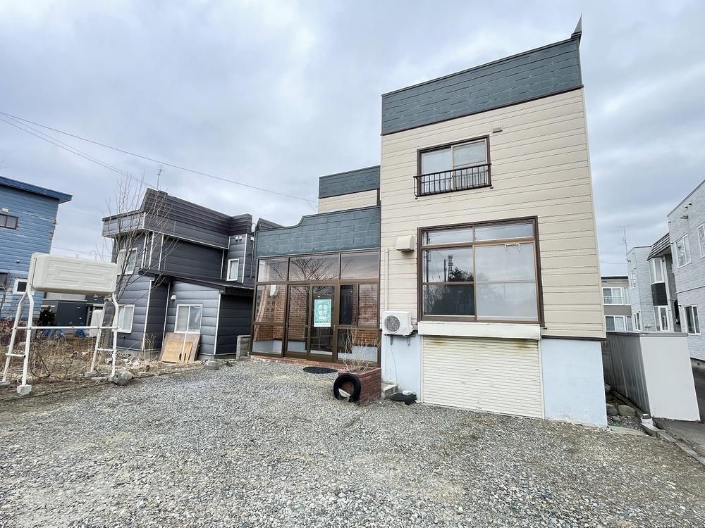4LDK Detached House for Sale in Iwamizawa, Hokkaido - Thumbnail 2