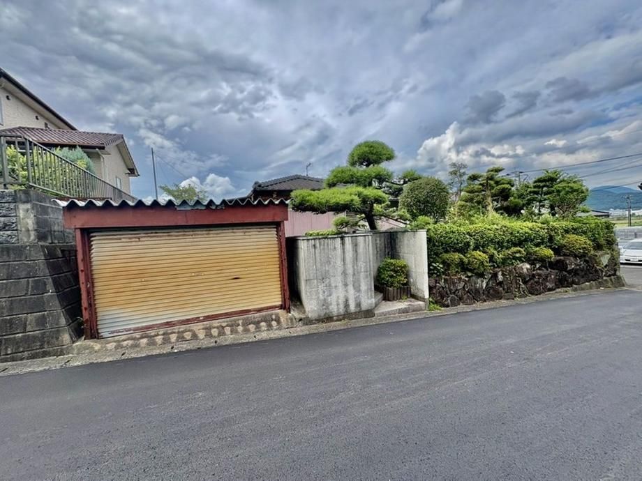 4DK Bungalow with Garden in Chikushino, Fukuoka | 27.5M Yen - Thumbnail 2