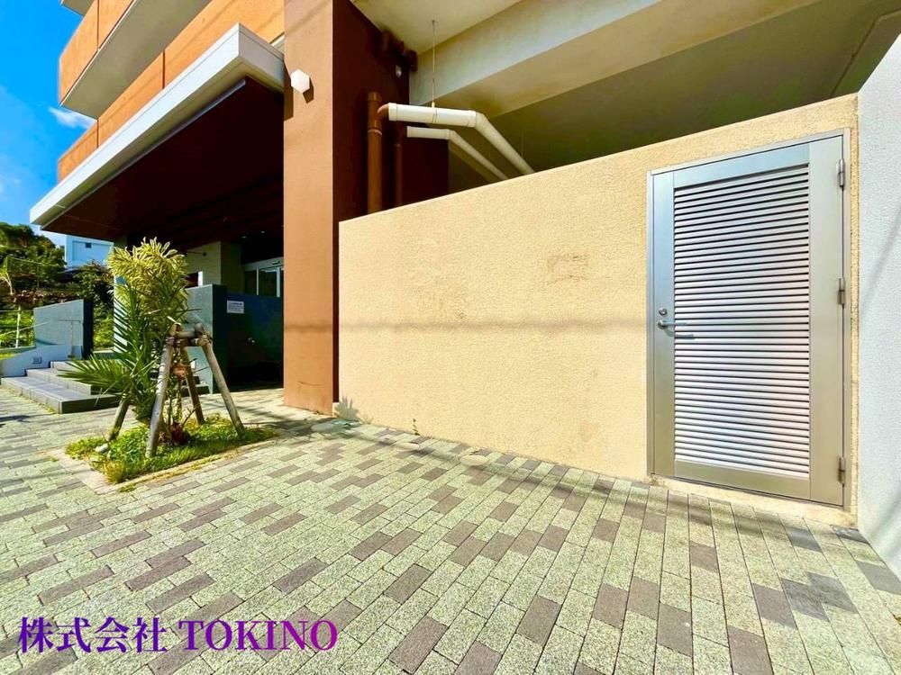 2LDK Apartment for Sale in Okinawa City with Ocean View - Thumbnail 3