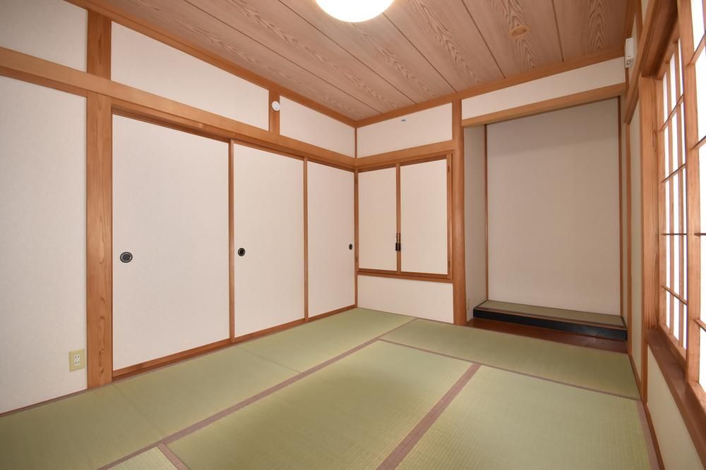 Renovated 4LDK House on Corner Lot in Joetsu, Niigata - Thumbnail 4