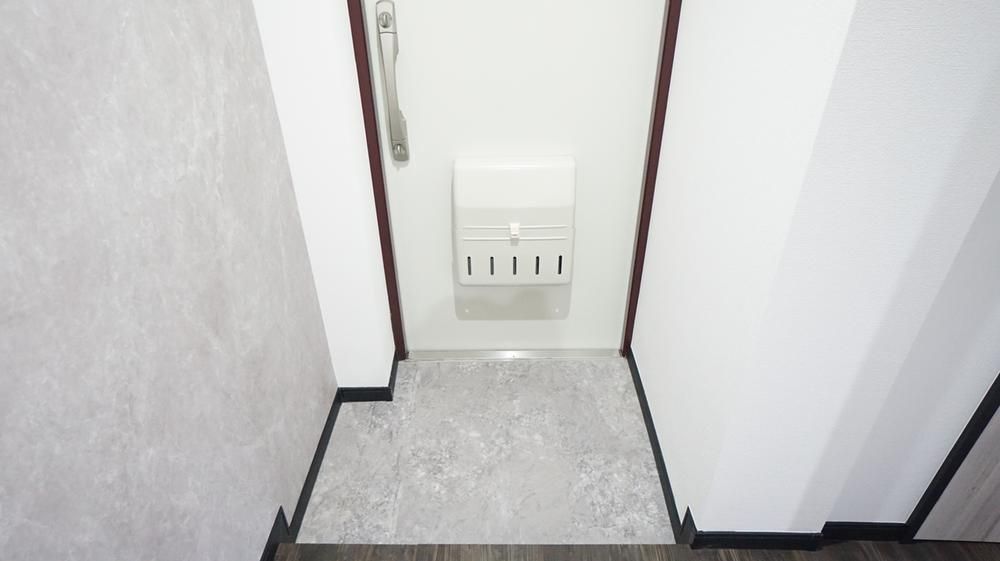 2LDK Apartment for Sale in Asahi Ward, Yokohama - Thumbnail 2